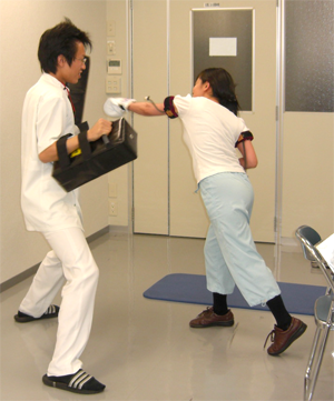 �������s�̐��̉@�̉����g���[�j���O�@����